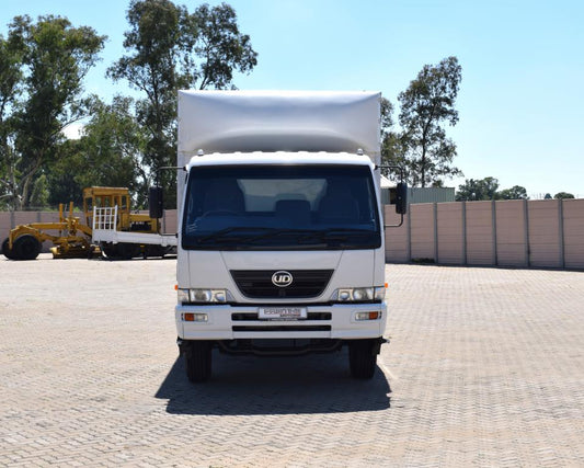 2016 Nissan UD 80 Volume Body Truck