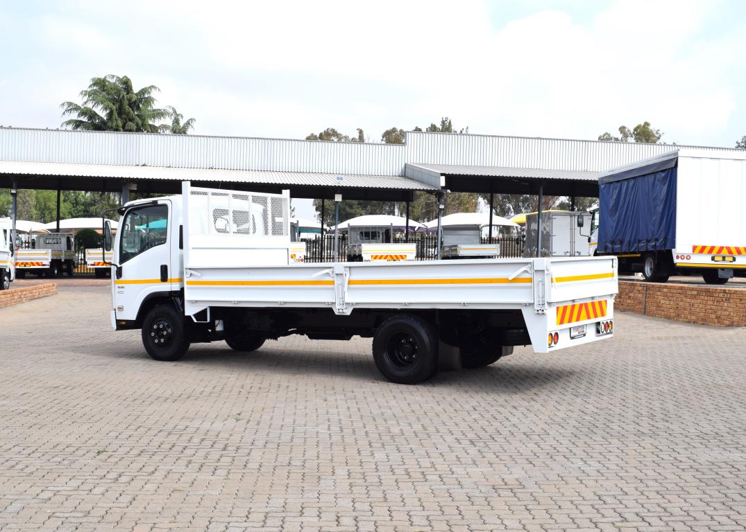 2013 Isuzu NPR 400 AMT DROPSIDE TRUCK