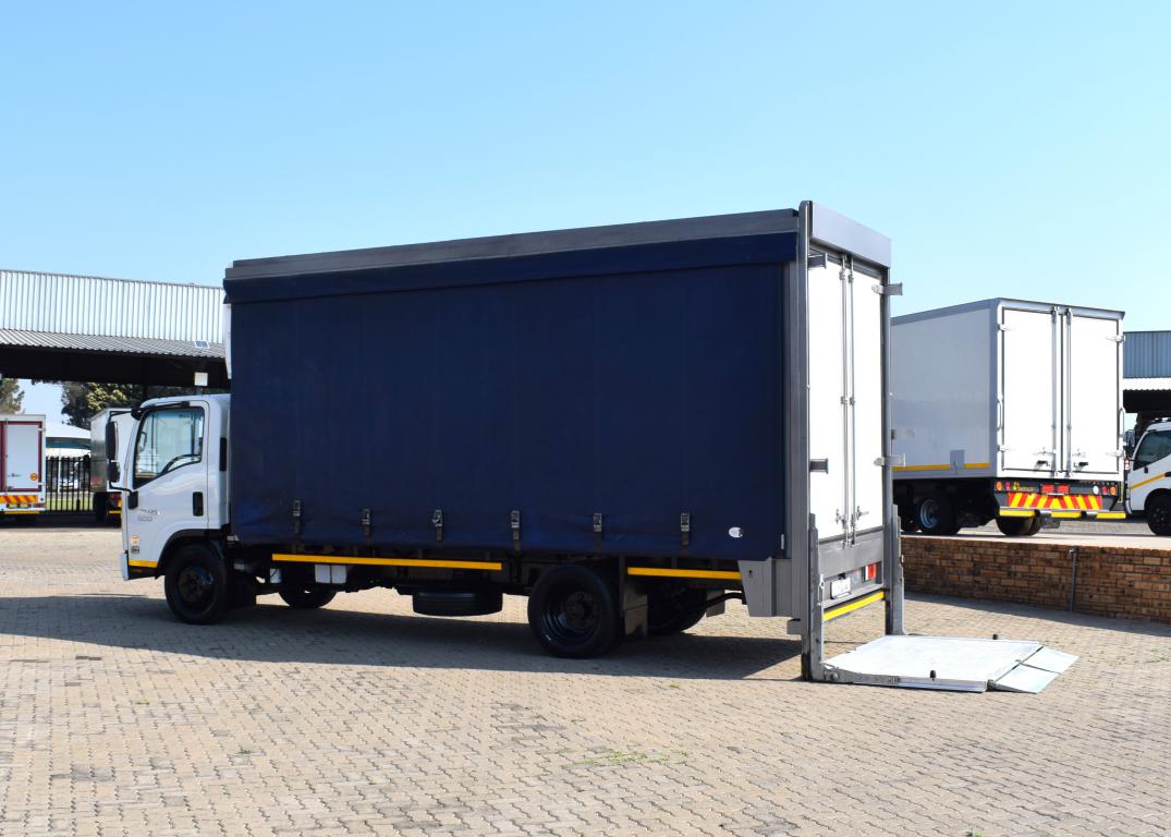 2021 Isuzu NQR 500 AMT CURTAIN SIDE & TAIL LIFT TRUCK