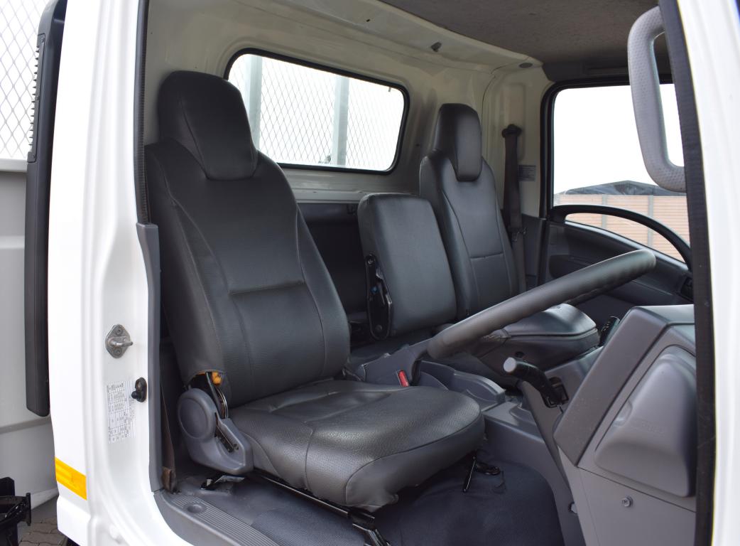 2013 Isuzu NPR 400 AMT DROPSIDE TRUCK