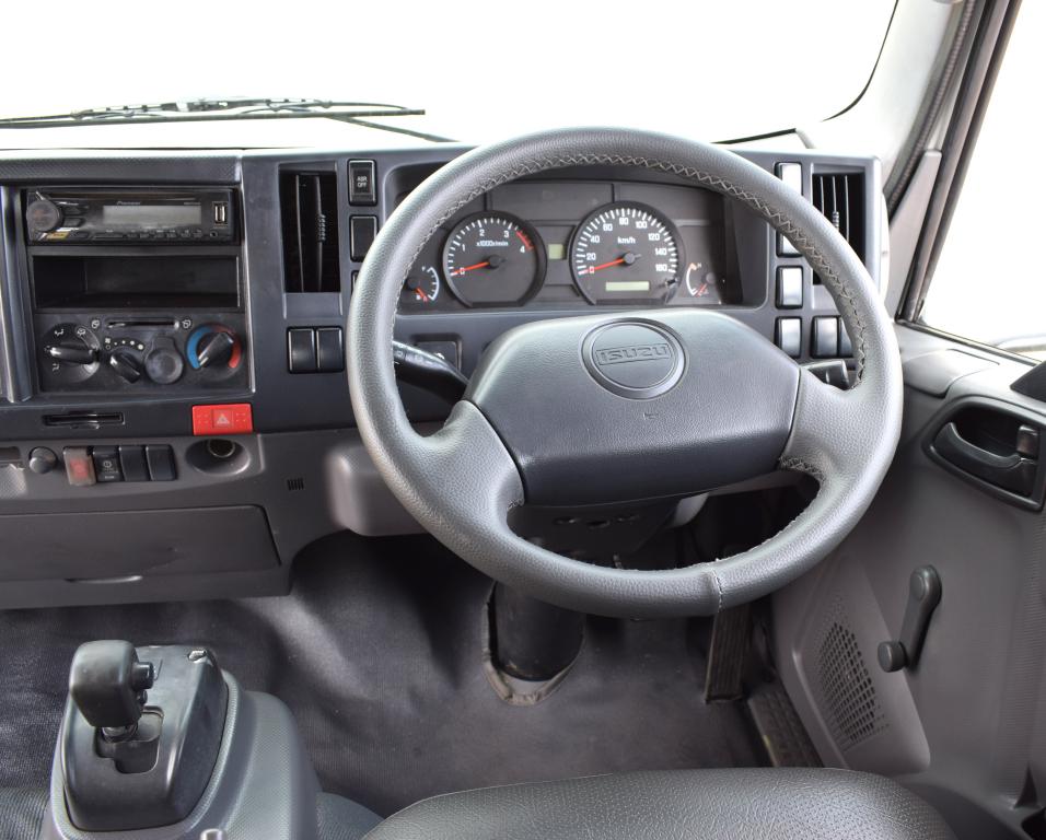 2013 Isuzu NPR 400 AMT DROPSIDE TRUCK