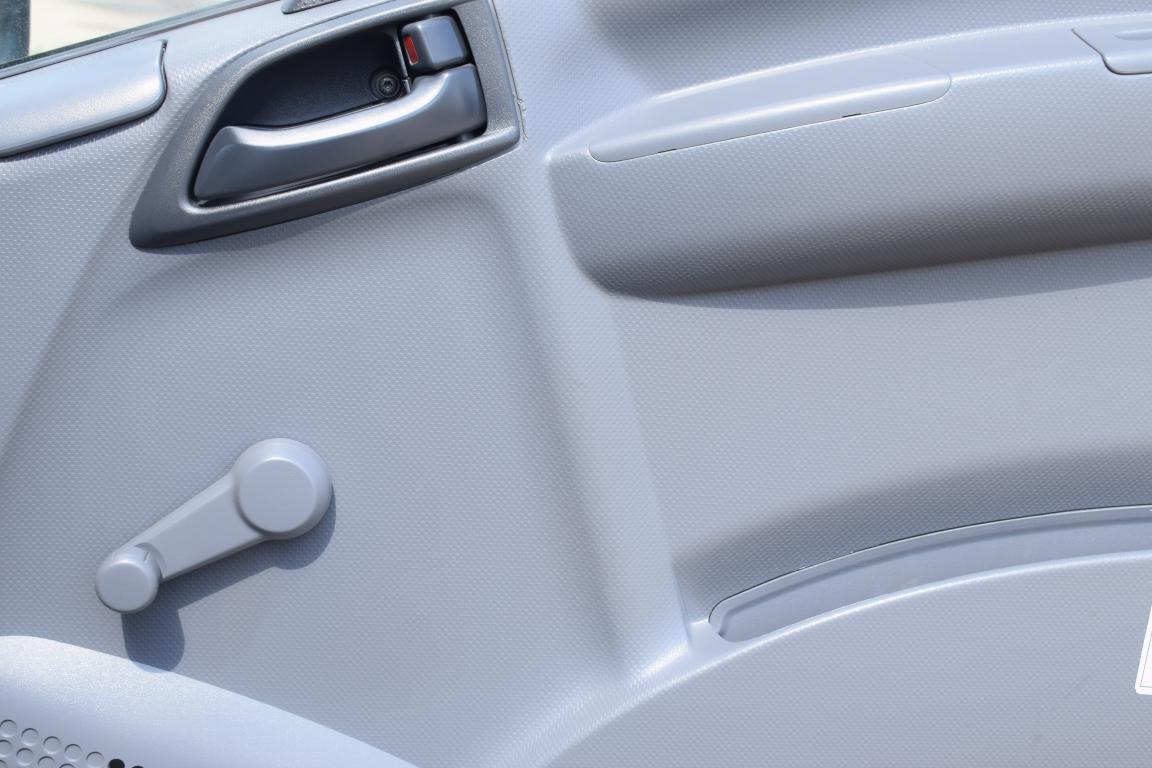 2019 Isuzu NPR 400 AMT DROPSIDE TRUCK