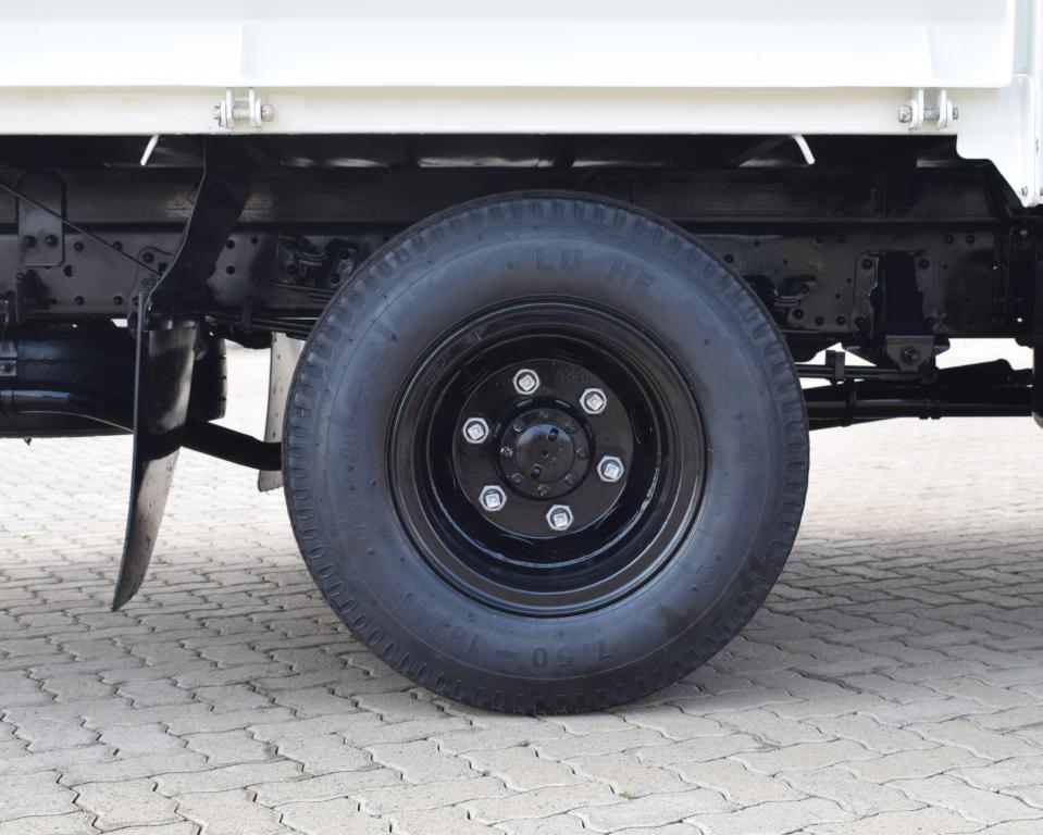 2019 Isuzu NPR 400 AMT DROPSIDE TRUCK