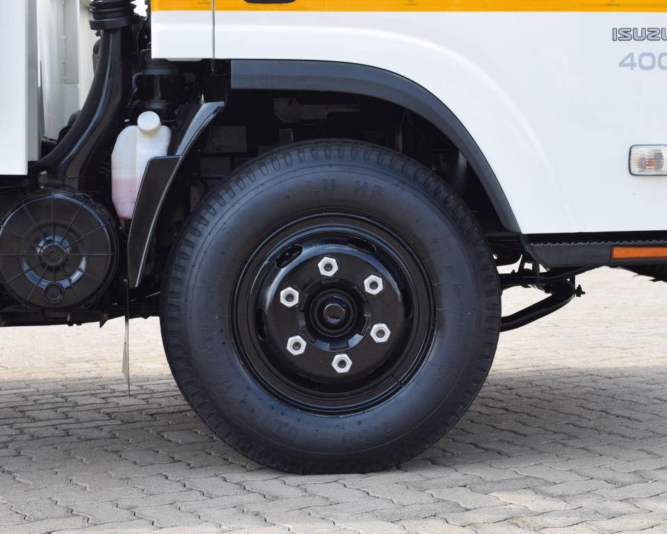 2019 Isuzu NPR 400 AMT DROPSIDE TRUCK