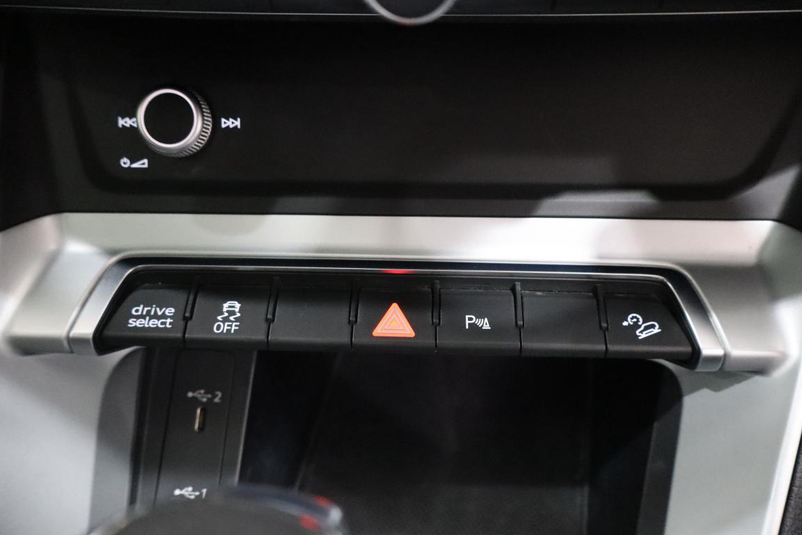 2020 Audi Q3 35TFSI Advanced line