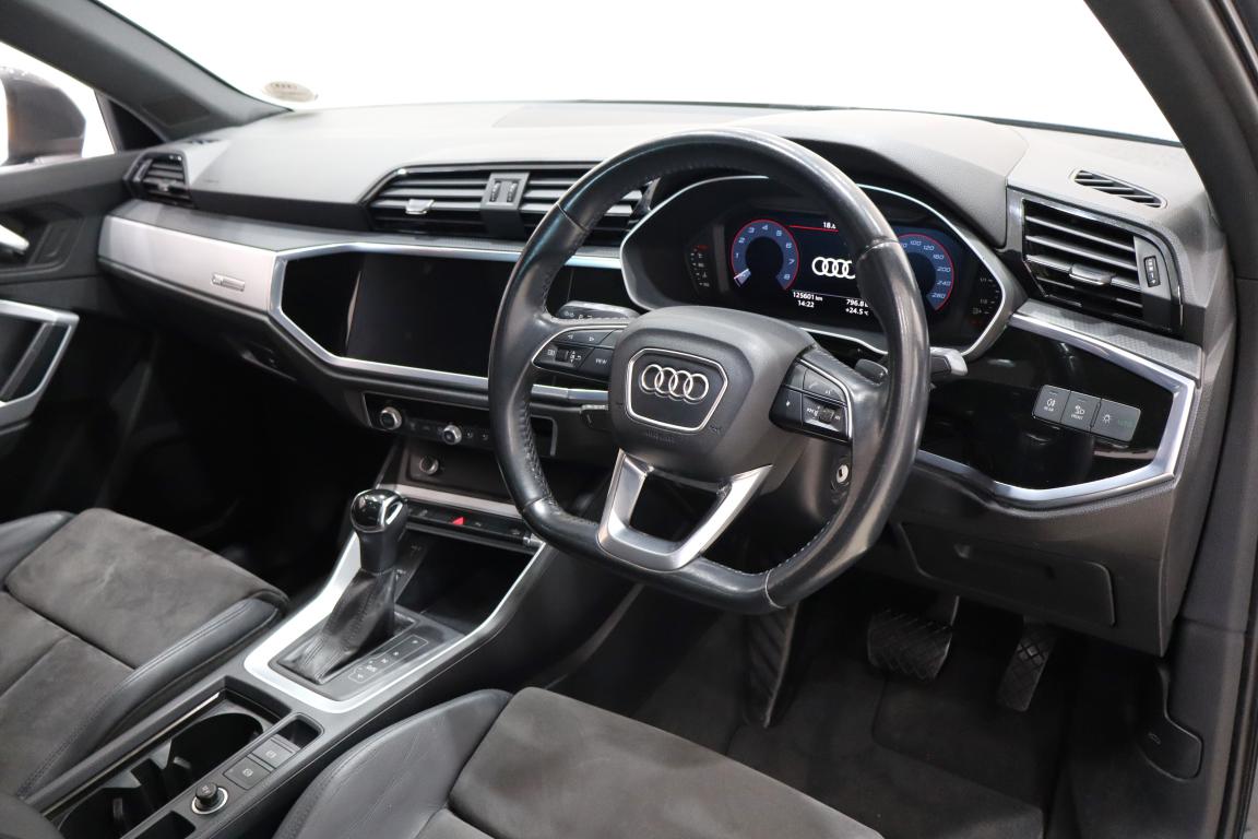 2020 Audi Q3 35TFSI Advanced line
