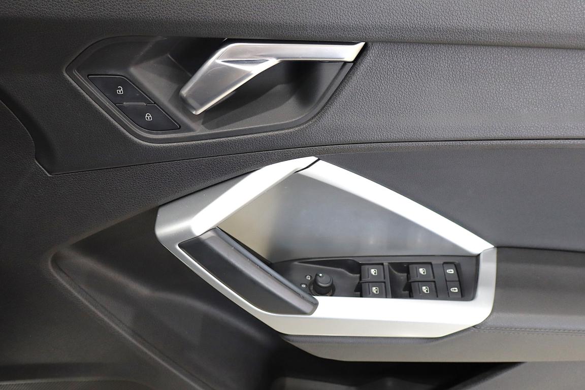 2020 Audi Q3 35TFSI Advanced line