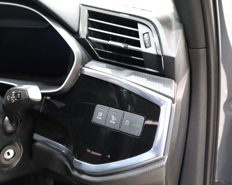2020 Audi Q3 35TFSI Advanced line