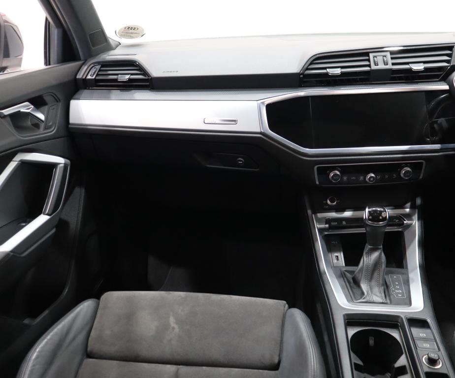 2020 Audi Q3 35TFSI Advanced line