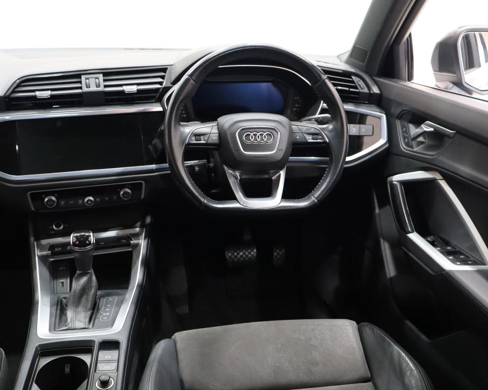 2020 Audi Q3 35TFSI Advanced line