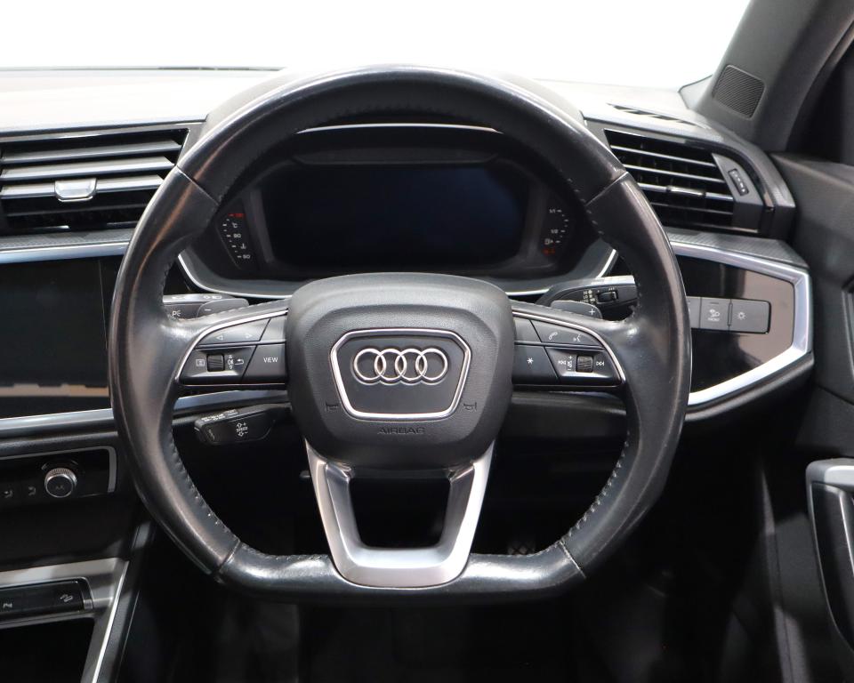 2020 Audi Q3 35TFSI Advanced line
