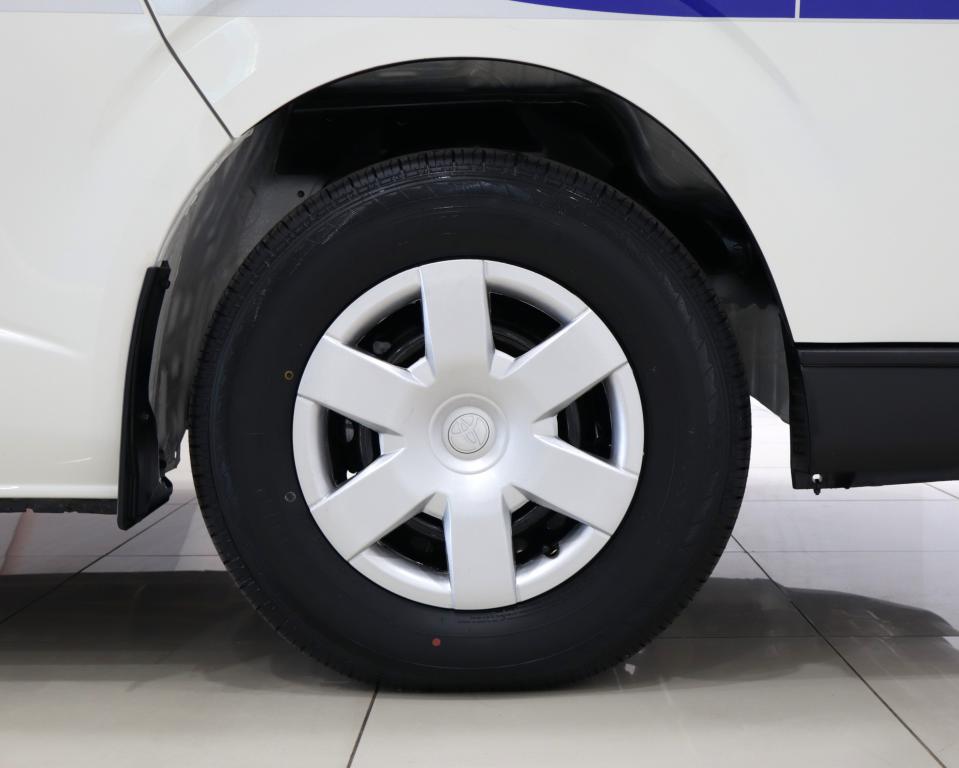 2024 Toyota Quantum 2.7 Sesfikile