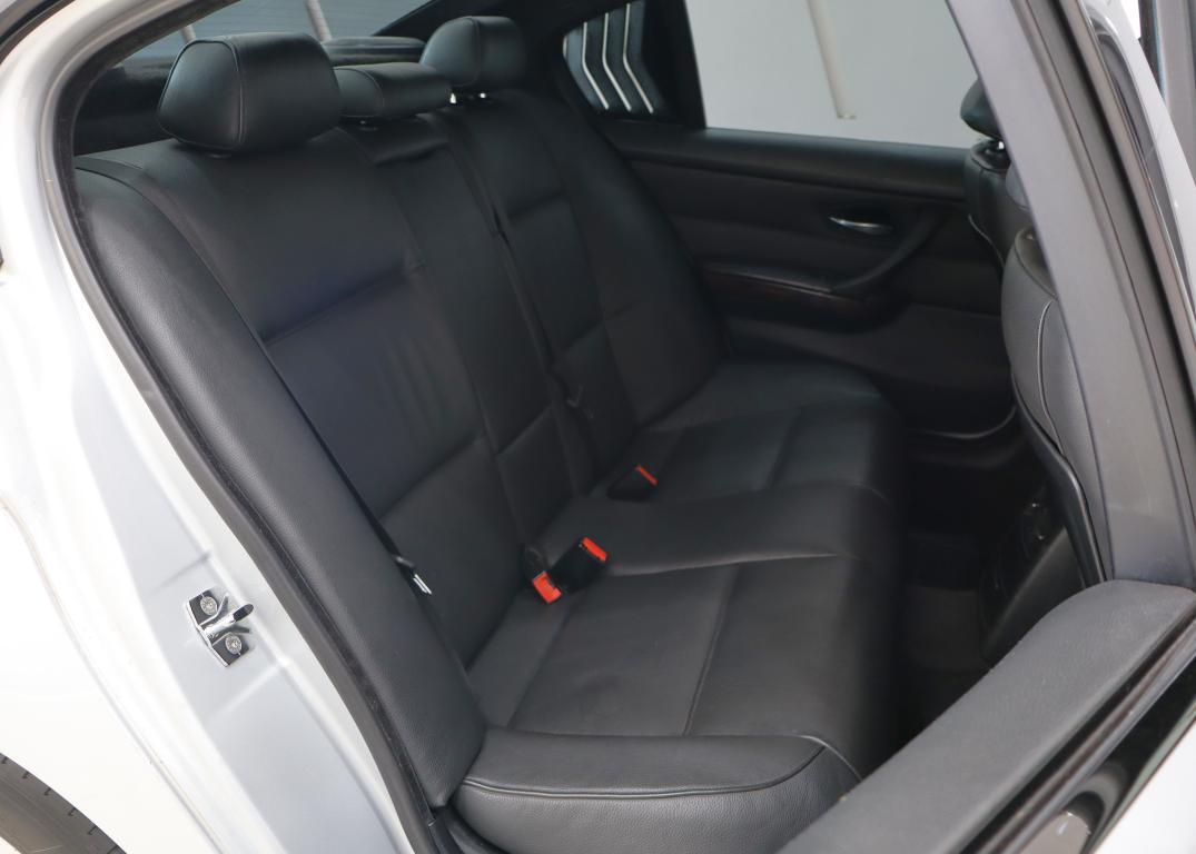 2007 BMW 3 Series 330i Auto