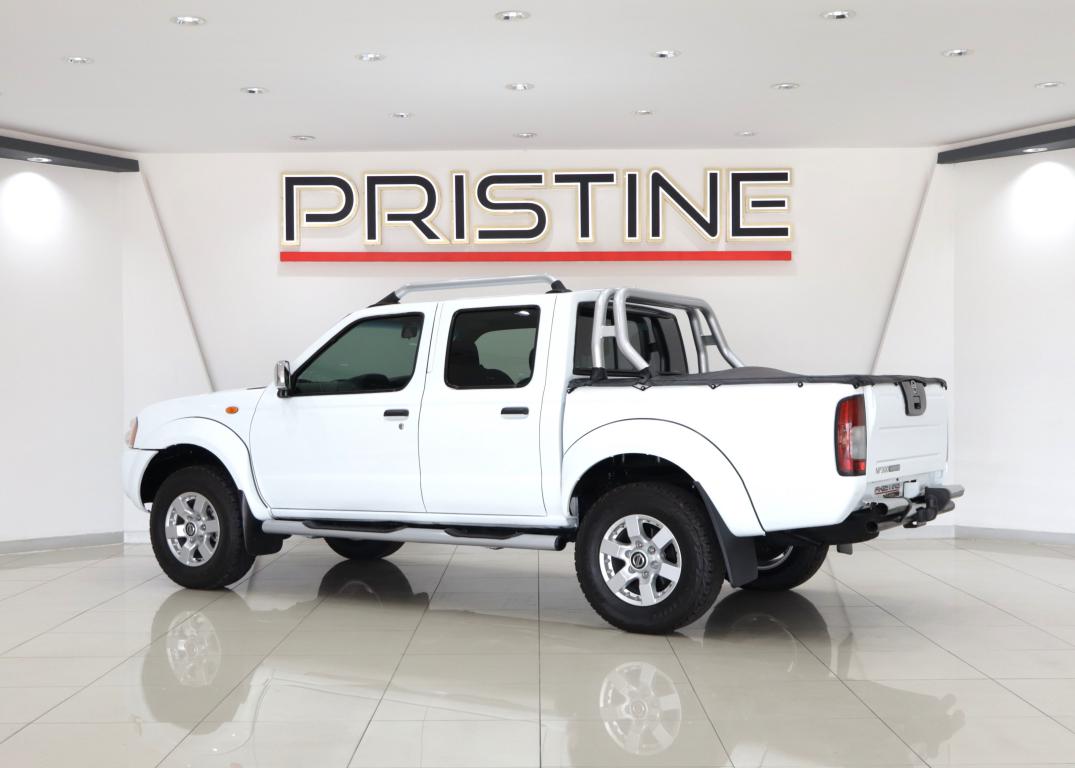 2020 Nissan NP300 Hardbody 2.4 Double Cab 4x4