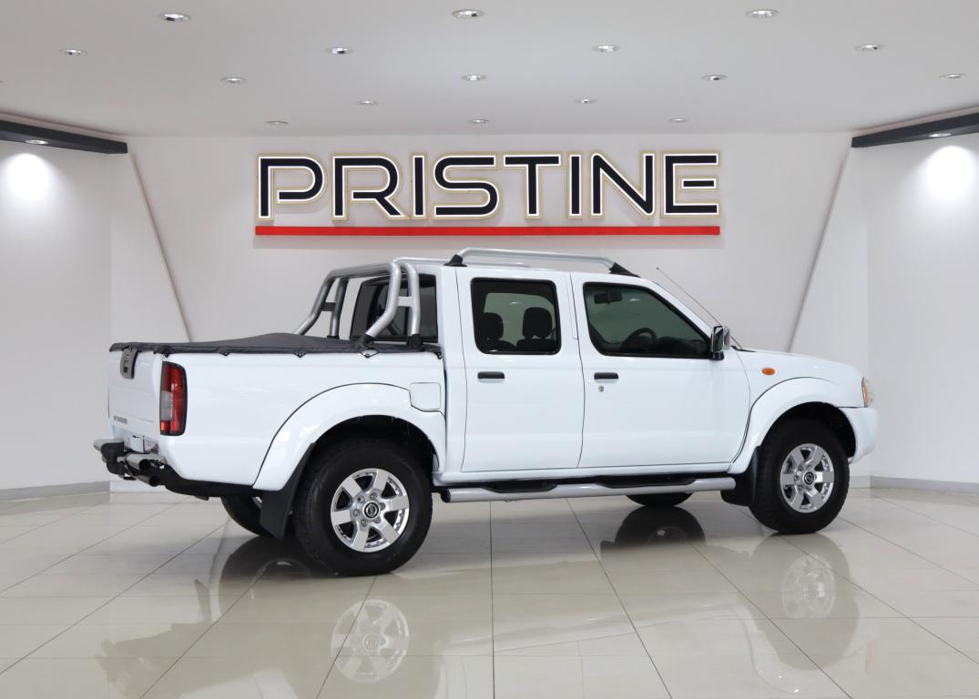 2020 Nissan NP300 Hardbody 2.4 Double Cab 4x4