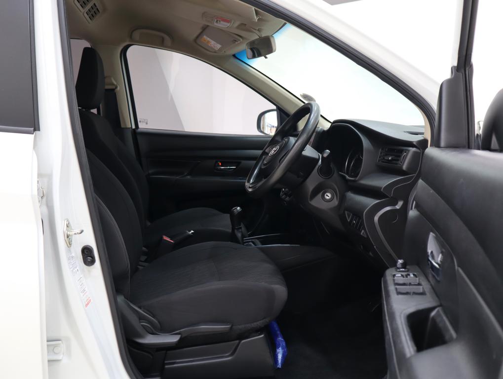 2023 Toyota Rumion 1.5 SX