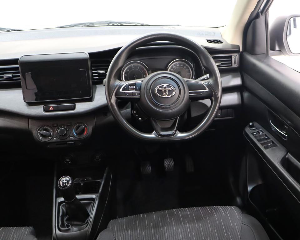 2023 Toyota Rumion 1.5 SX