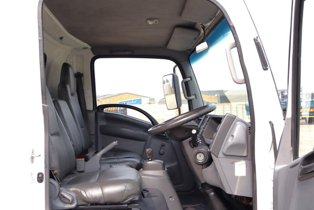 2014 Isuzu NPR 300 AMT VOLUME BODY TRUCK