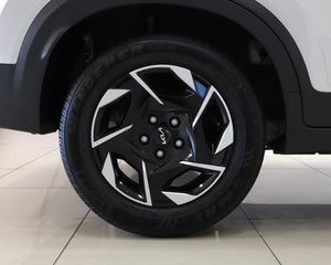 2024 Kia Sonet 1.5 LX Manual