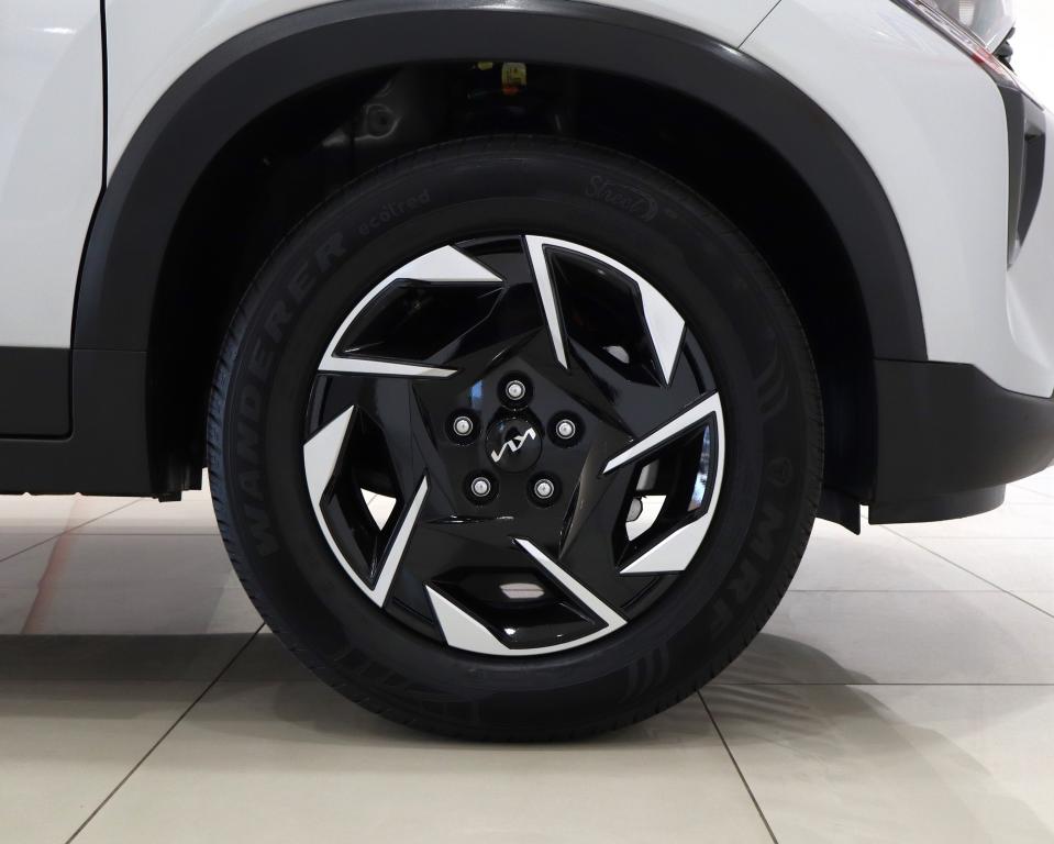 2024 Kia Sonet 1.5 LX Manual