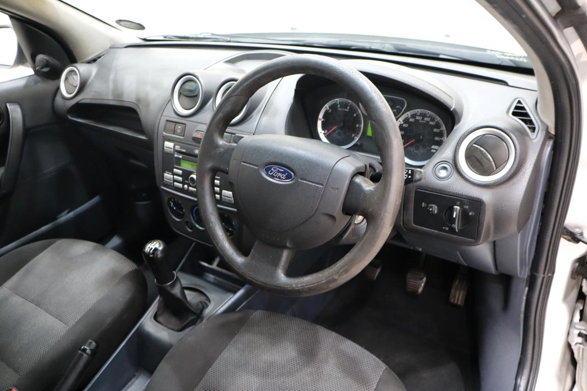 2015 Ford Ikon 1.6 Ambiente