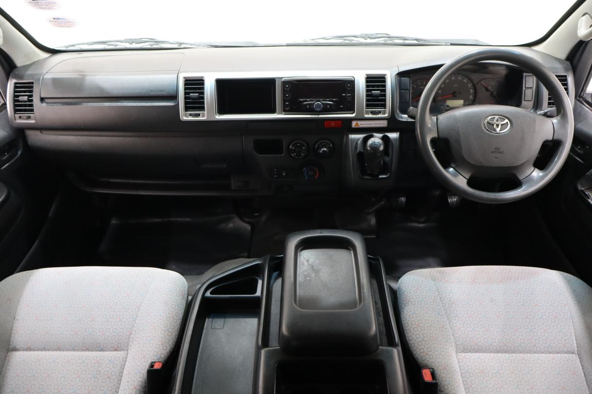 2021 Toyota Quantum 2.5D-4D GL 14-Seater Bus