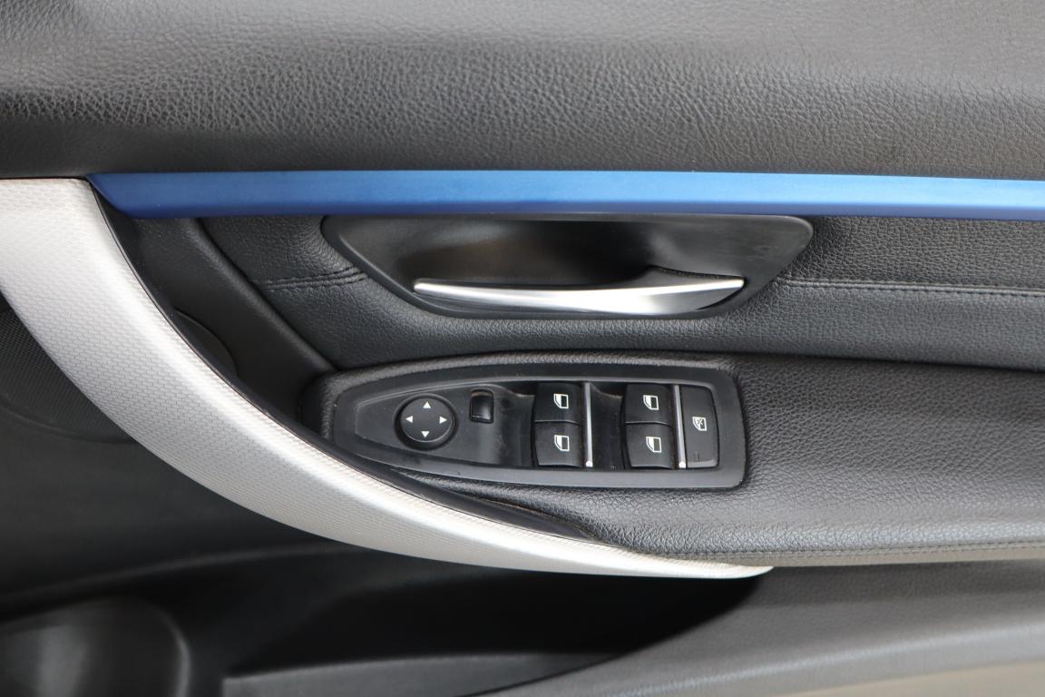 2017 BMW 3 Series 320i M Sport Auto