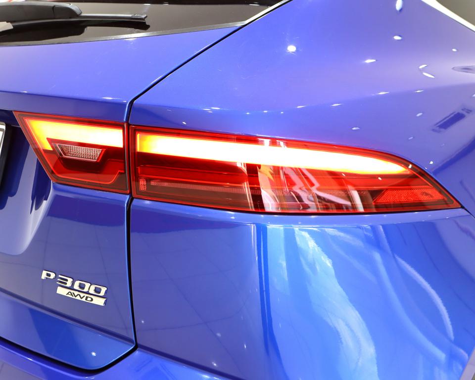 2018 Jaguar E-Pace P300 AWD R-Dynamic HSE