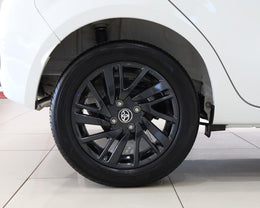 2025 Toyota Vitz 1.0 XR Manual