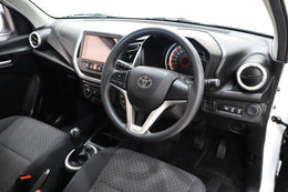 2025 Toyota Vitz 1.0 XR Manual