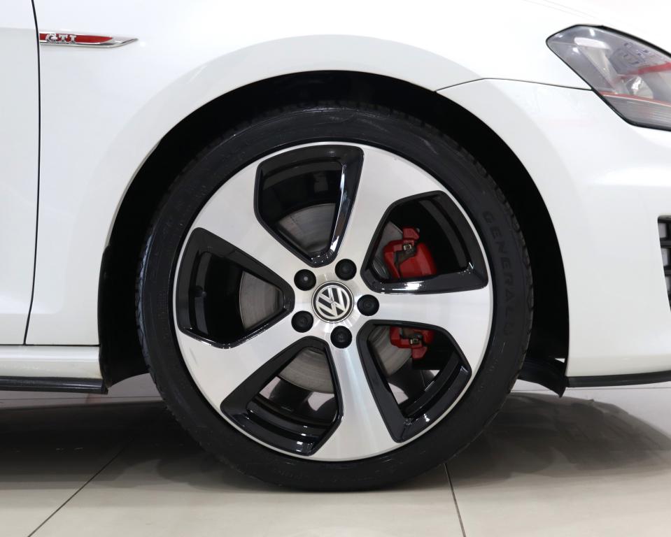 2014 Volkswagen Golf VII GTI 2.0 TSI DSG