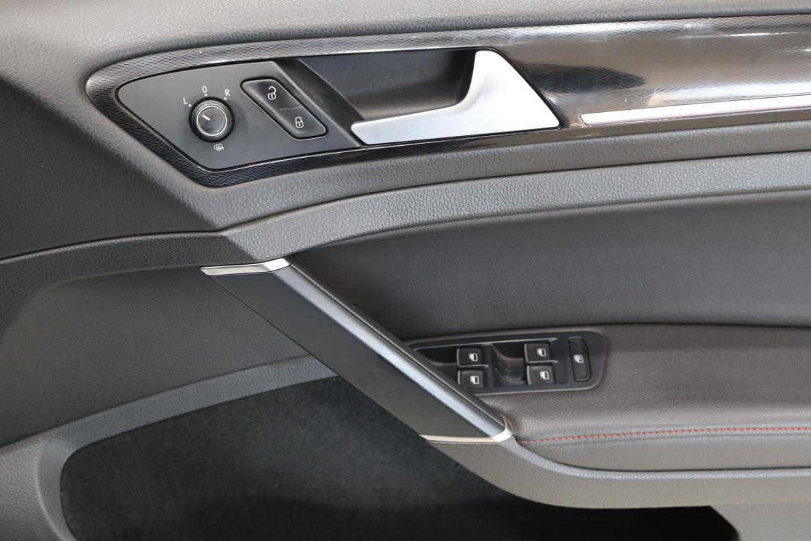 2014 Volkswagen Golf VII GTI 2.0 TSI DSG
