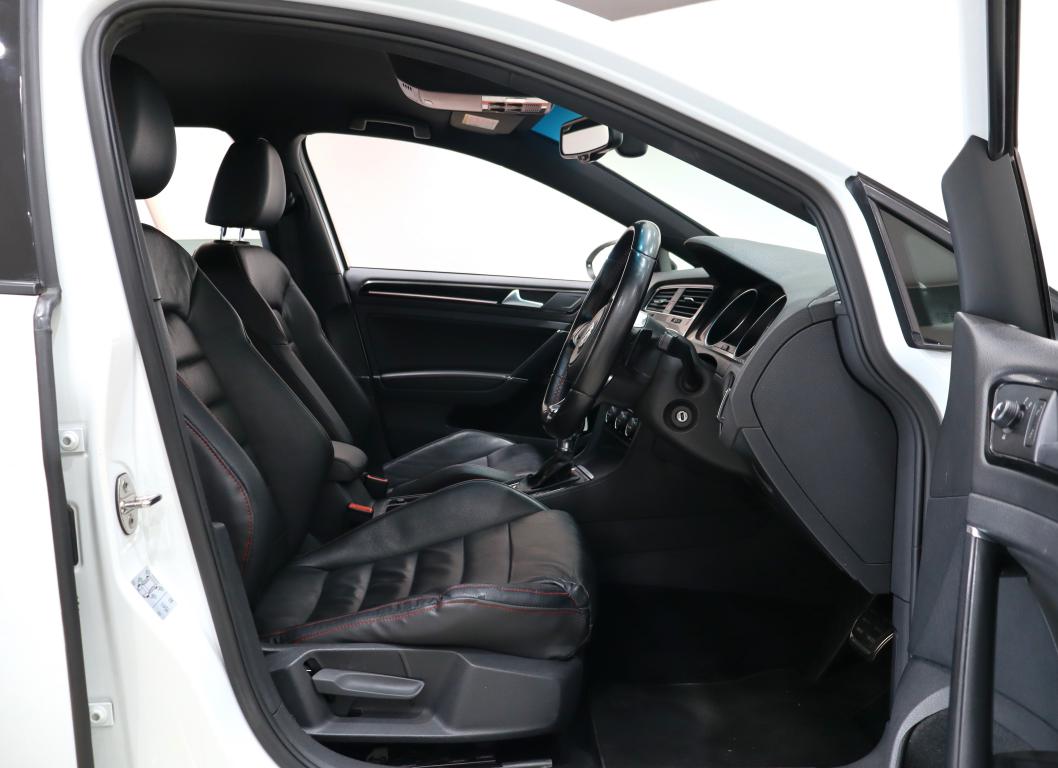 2014 Volkswagen Golf VII GTI 2.0 TSI DSG