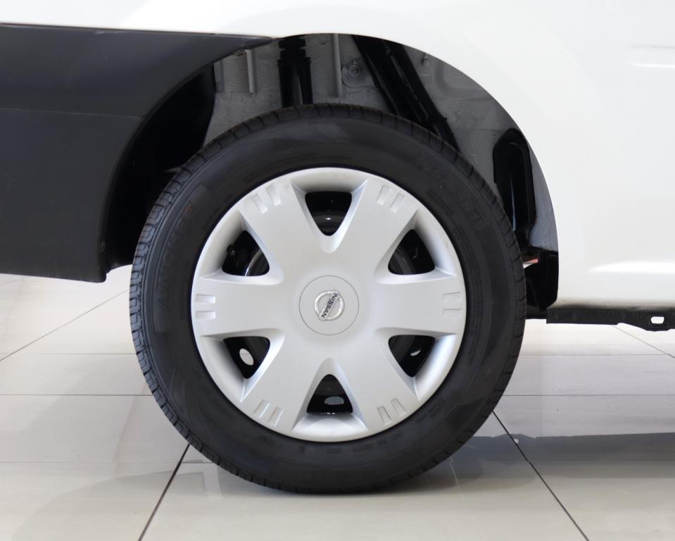 2022 Nissan NP200 1.6i (Aircon) Safety Pack