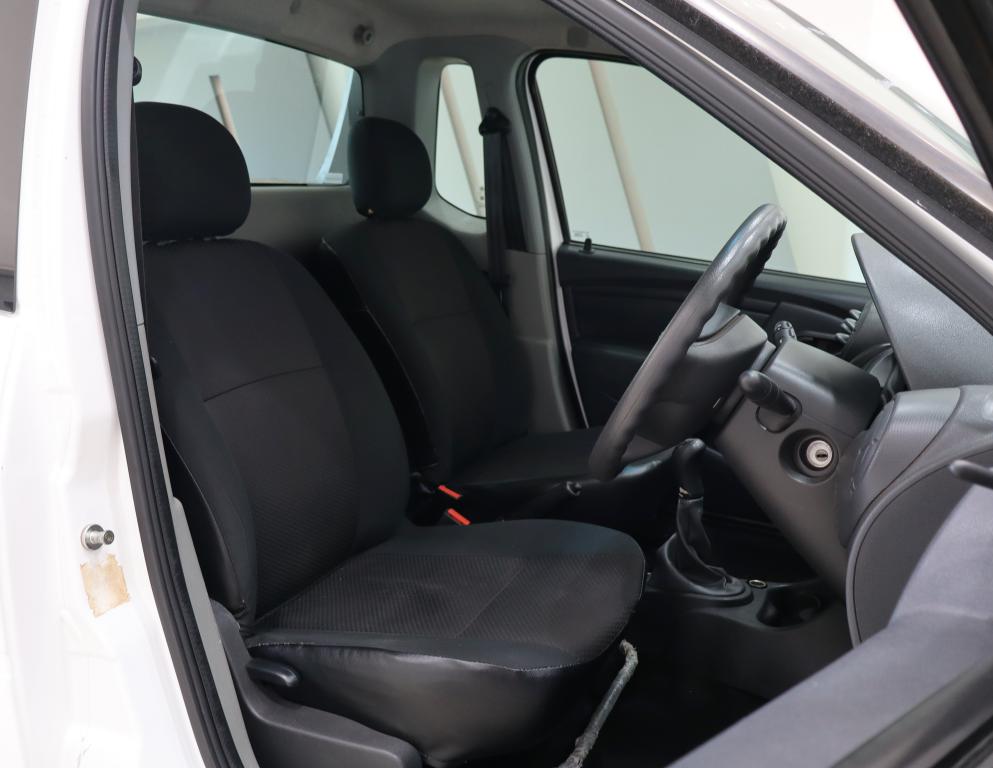 2021 Nissan NP200 1.6i (Aircon) Safety Pack