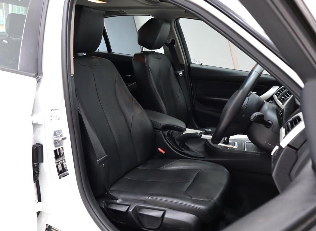2016 BMW 3 Series 320i auto