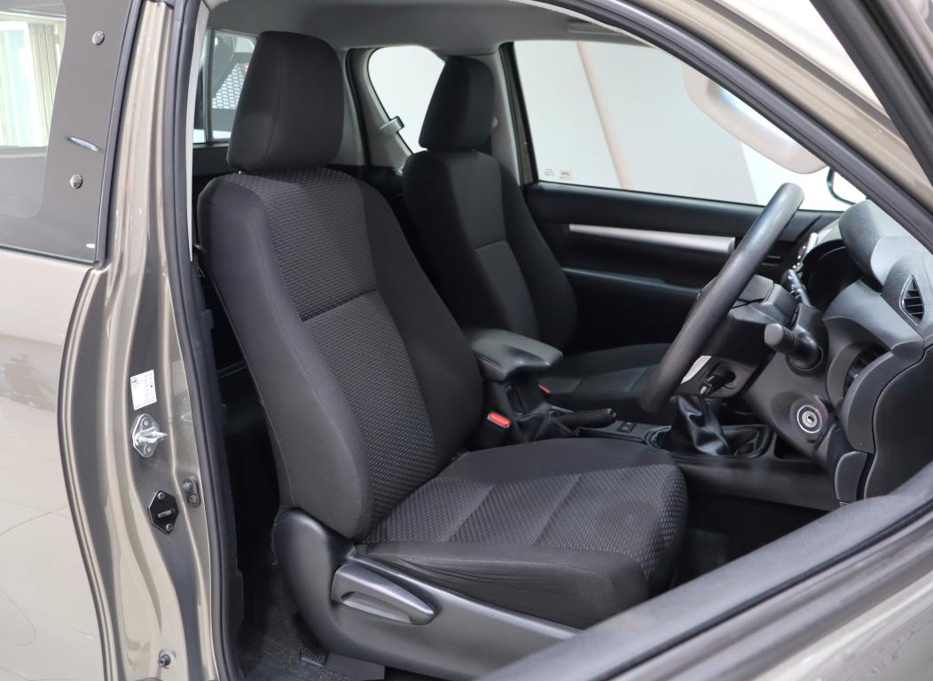 2021 Toyota Hilux 2.4GD-6 Xtra Cab Raider