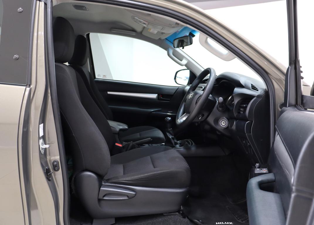 2021 Toyota Hilux 2.4GD-6 Xtra Cab Raider