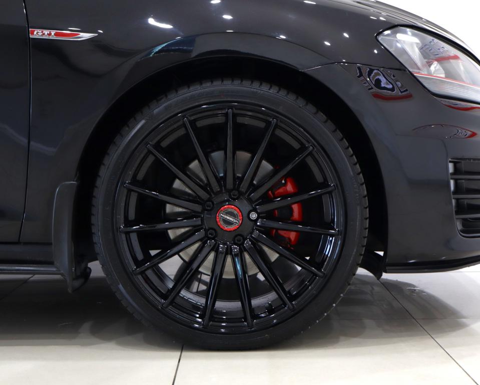 2017 Volkswagen Golf VII GTI 2.0 TSI DSG