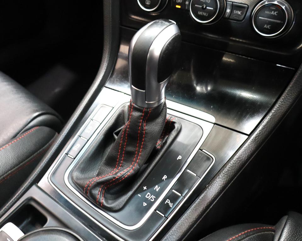 2017 Volkswagen Golf VII GTI 2.0 TSI DSG