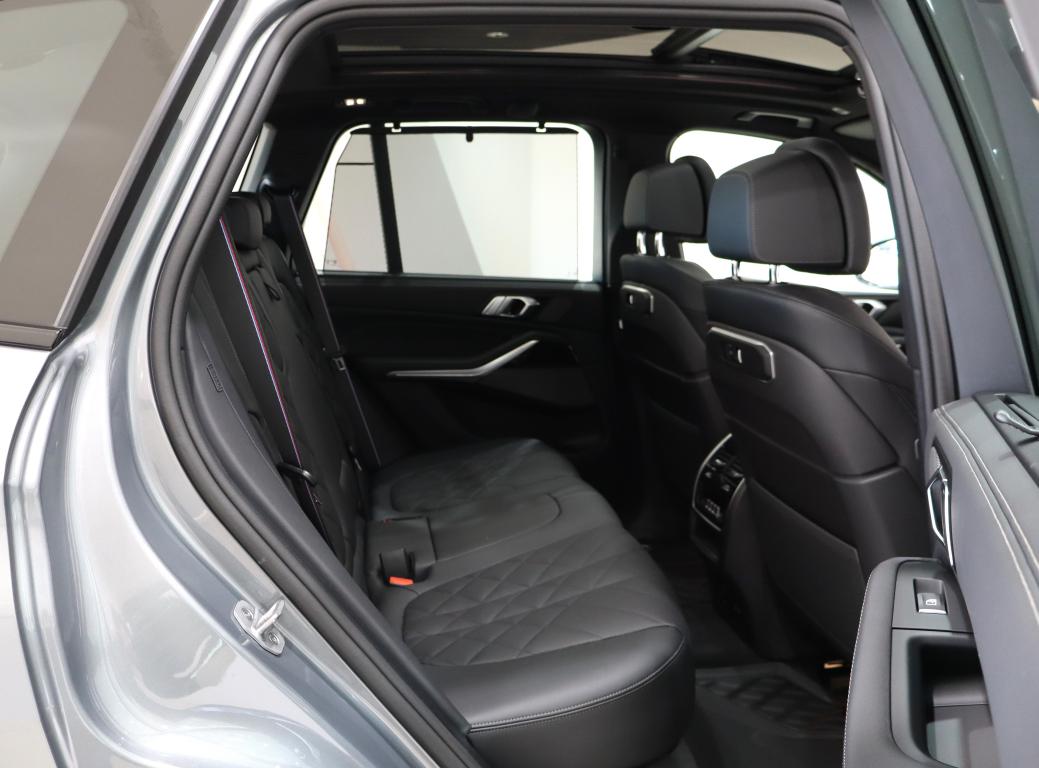 2025 BMW X5 xDrive30d M Sport Pro