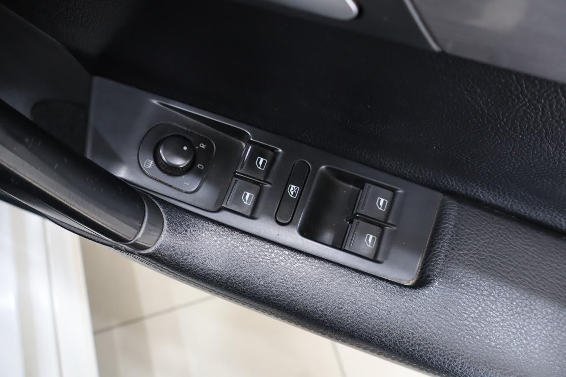 2014 Volkswagen Passat 1.8TSI Comfortline Auto