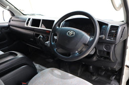 2018 Toyota Quantum 2.5D-4D GL 14-Seater Bus