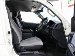 2018 Toyota Quantum 2.5D-4D GL 14-Seater Bus