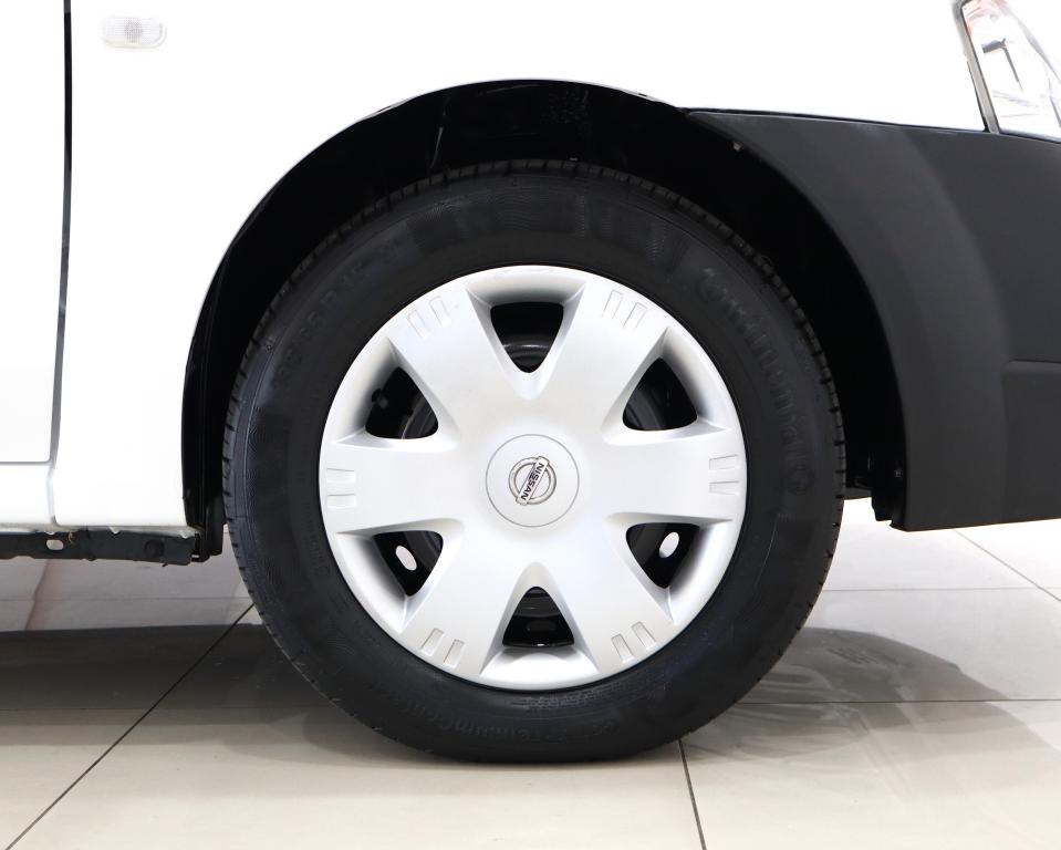 Nissan NP200 1.6i (Aircon) Safety Pack