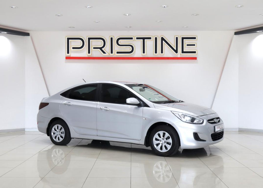 2015  Hyundai Accent Sedan 1.6 Motion