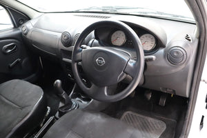 Nissan NP200 1.6i (Aircon) Safety Pack