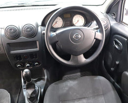 Nissan NP200 1.6i (Aircon) Safety Pack