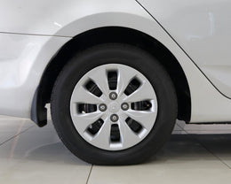 2015  Hyundai Accent Sedan 1.6 Motion