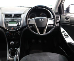 2015  Hyundai Accent Sedan 1.6 Motion